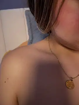 Chat +18 de Vicky_Rico_ ao vivo