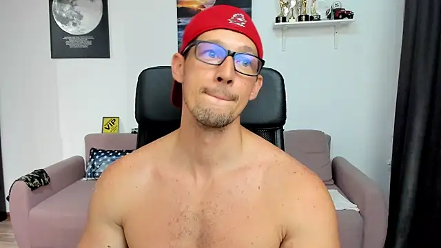 BrutusK08 Live XXX-chat