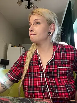 Chat +18 de DriveThruCiri ao vivo