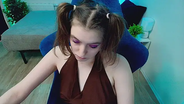 CranberryHot Adlı Modelin Canlı XXX Sohbeti
