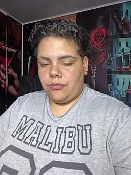 Chatroom XXX en direct de Hailey_Curvy