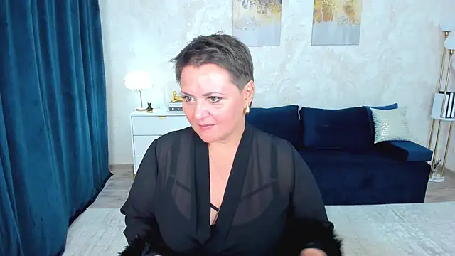 AnnaCorlane Adlı Modelin Canlı XXX Sohbeti