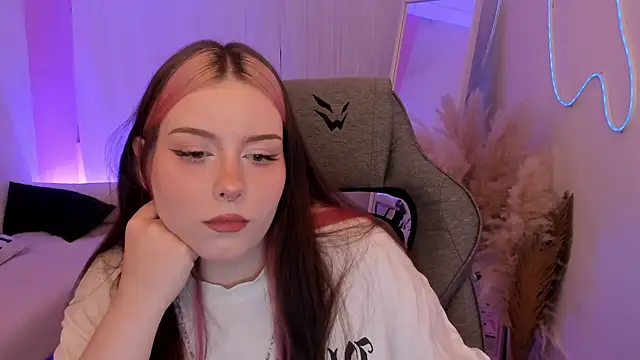 Chat +18 de CoraMiel ao vivo