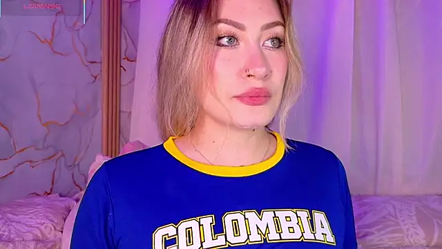 Chatroom XXX en direct de Lally_Valencia__