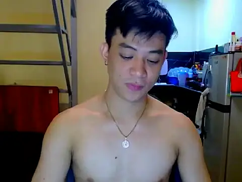 Show modela AsianCUMQUICKLY na web-kameri