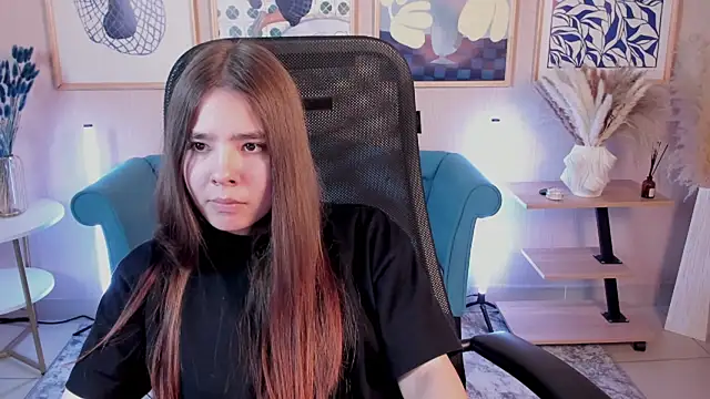 XXX chat uživo modela SayaHeartnet