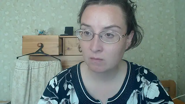 XXX chat uživo modela Smart_Rose