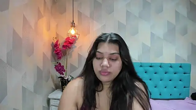 LindaBreeS Chat XXX in diretta