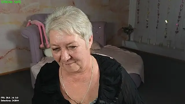 Poppy_Pulse live XXX chat