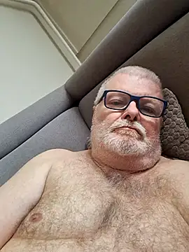 petvarad XXX чат на живо