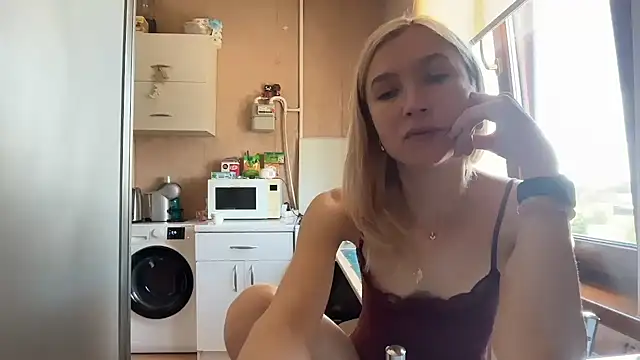 AngelJeni élő XXX-chatje