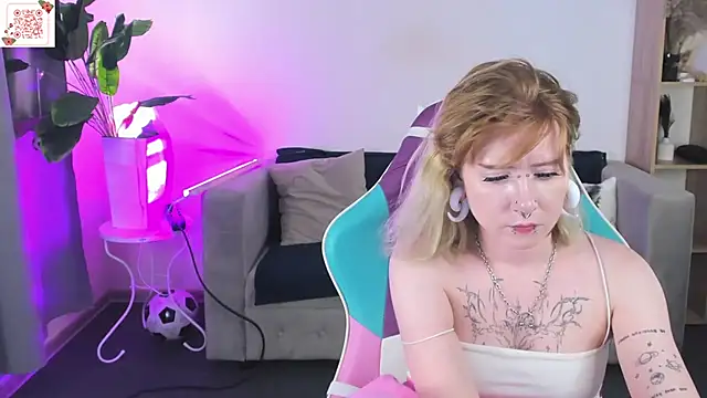 Czat XXX na żywo – Elira_Vane