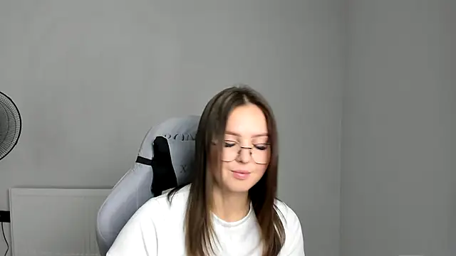Regina_cute_のライブXXXチャット
