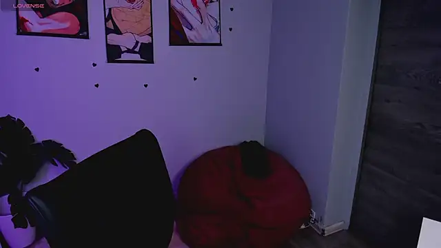 miraiakik Live XXX Chat