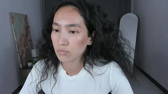 Chat +18 de FlirtyAura ao vivo