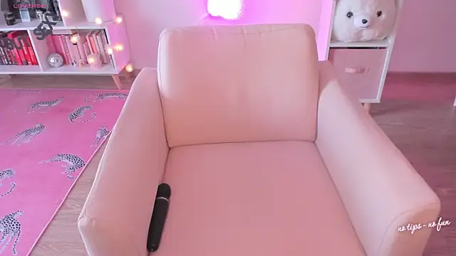 pussy-kattt's Live XXX Chat