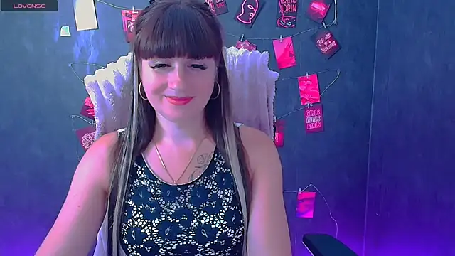 Violla_My Adlı Modelin Canlı XXX Sohbeti