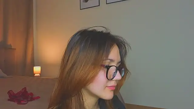 XXX chat uživo modela FrediaPfeiff