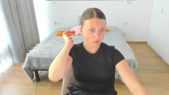 Kitkatvel Adlı Modelin Canlı XXX Sohbeti