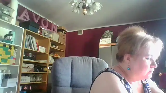Iwenne Chat XXX in diretta