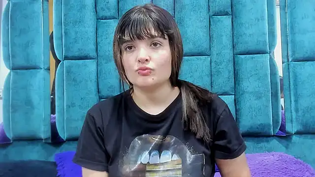 Chat +18 de ARTEMISAKIM ao vivo