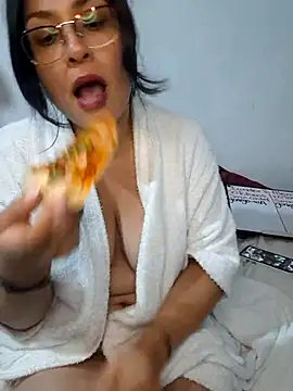 astridcollinsvip 现场XXX聊天