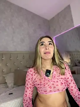 XXX chat uživo modela nini_love01