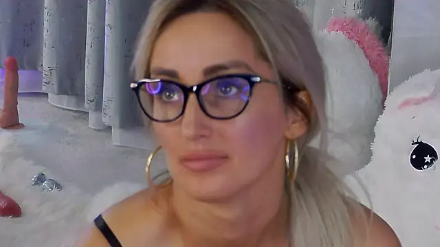 IsabelleEthan Live XXX Chat