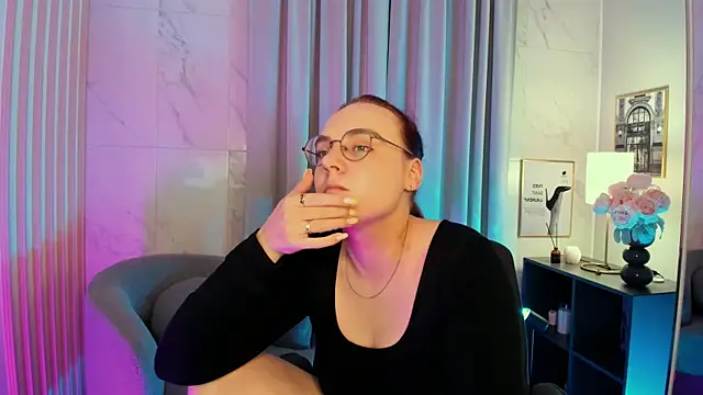 XXX chat uživo modela Candy_Queen__