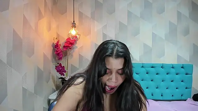 LindaBreeS 现场XXX聊天