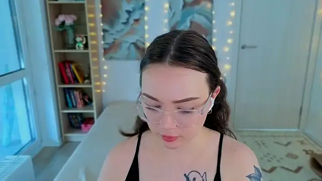 MilenaSaint's Live XXX Chat