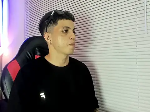 Chat XXX ao vivo de cameron_lux77