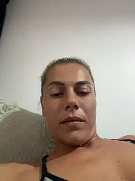 tanyagrey Adlı Modelin Canlı XXX Sohbeti