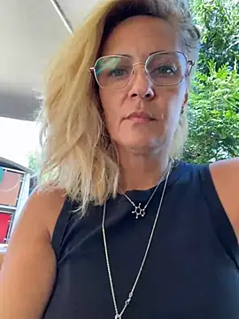 SweetAnia_ Adlı Modelin Canlı XXX Sohbeti