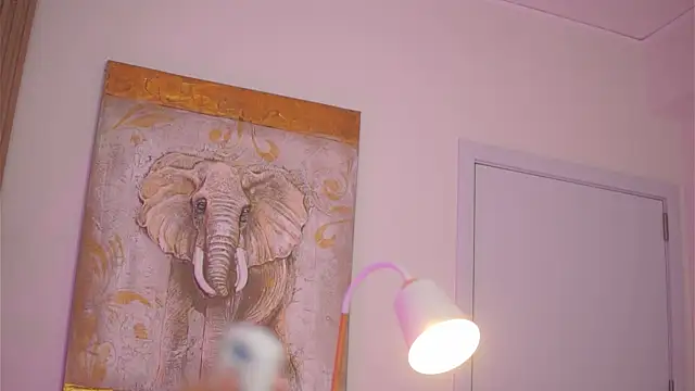 Aisha_Bee Chat XXX live