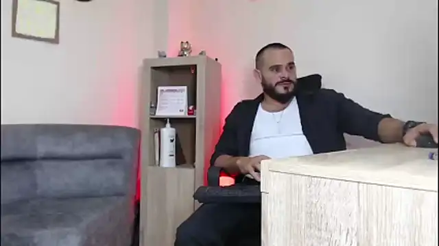 cowboyht's Live XXX Chat