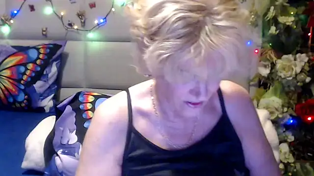 HappyWomanOn Chat XXX in diretta