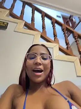 Živý XXX chat LucyLeah