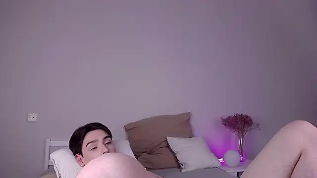 Онлайн чат XXX RobbyCharming