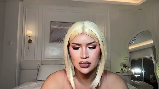 Chat +18 de Your_Majesty_Tyra ao vivo
