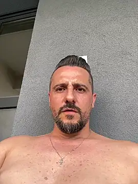 InsaneMattt XXX чат на живо