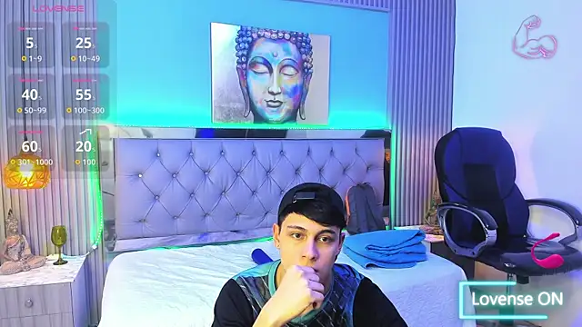 Ethanx18_: онлайн-секс-чат