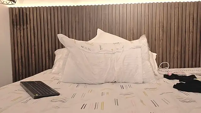 emilytorresvg Adlı Modelin Canlı XXX Sohbeti