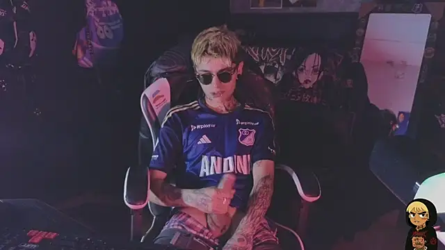 AcidMilo Live XXX-chat