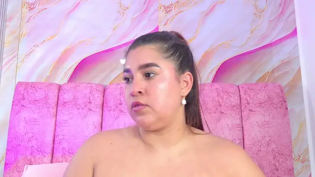 Chat XXX en directo de emmacurvy