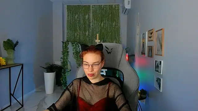 SeraphineDuskryn Adlı Modelin Canlı XXX Sohbeti