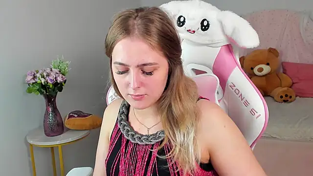 EllaBells' Live XXX Chat