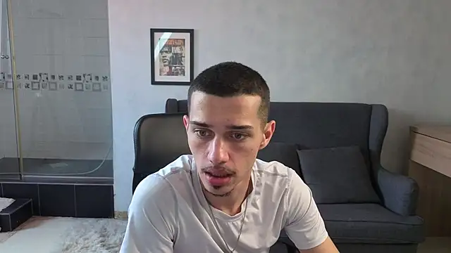 XXX chat uživo modela KaydenDrew