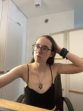 MartiniiSelenna's Live XXX Chat