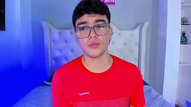 XXX chat uživo modela Thiago_Monaco
